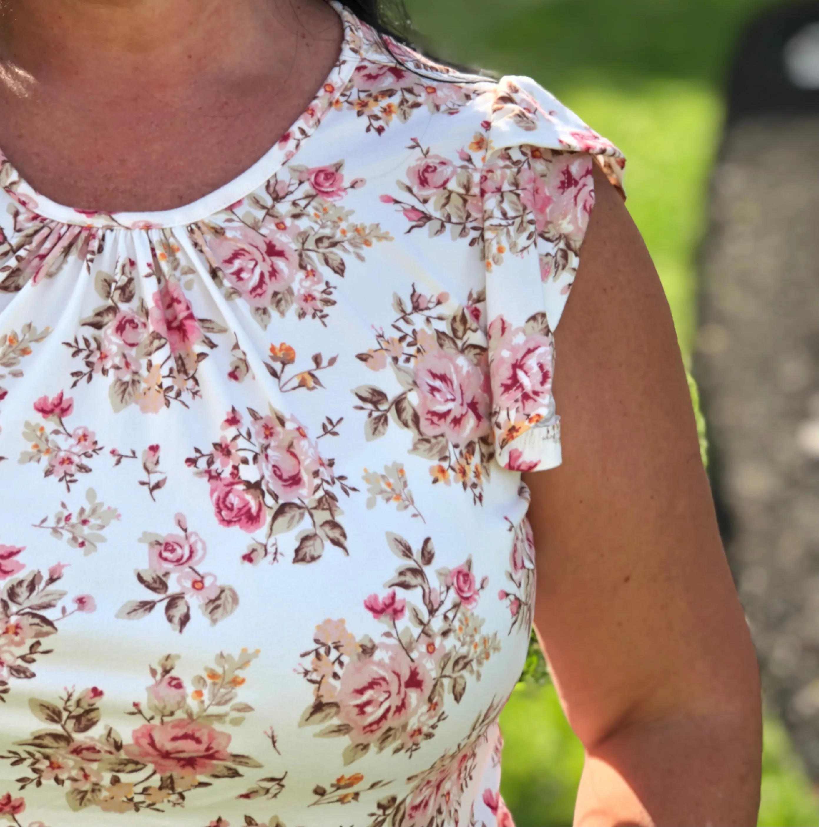 LAST ONE sz LARGE Feeling The Flowers Top