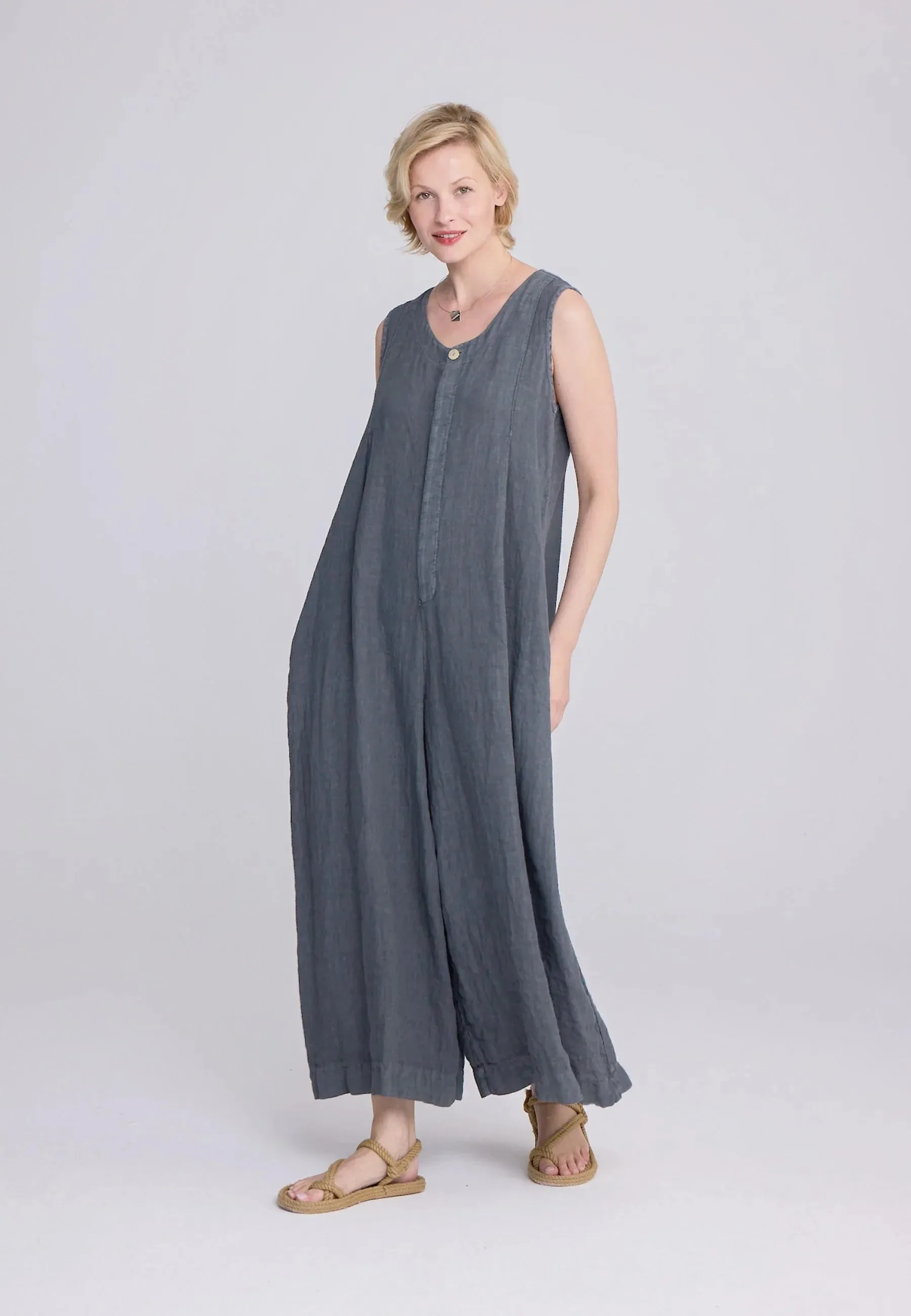 SOLARA – Wide-Leg Linen Jumpsuit