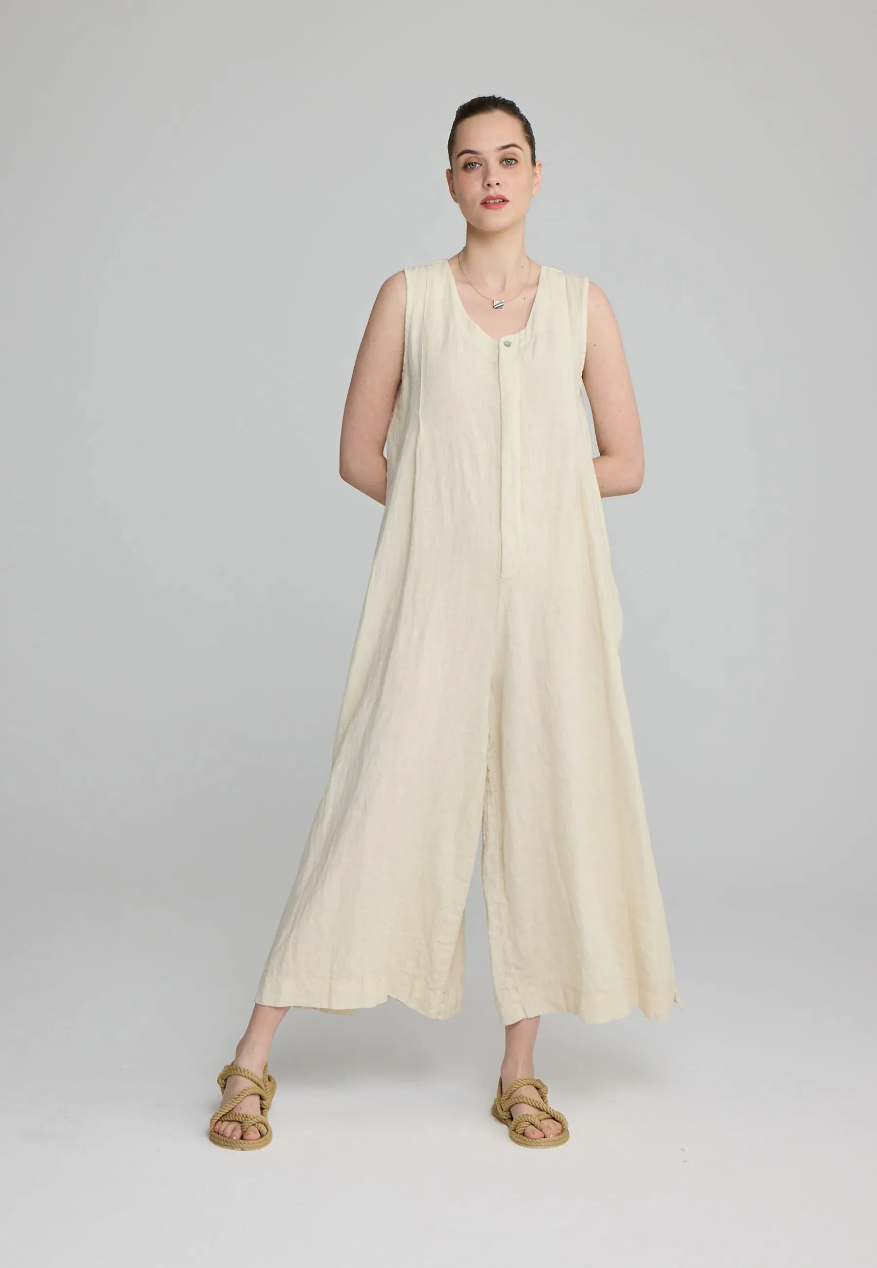 SOLARA – Wide-Leg Linen Jumpsuit