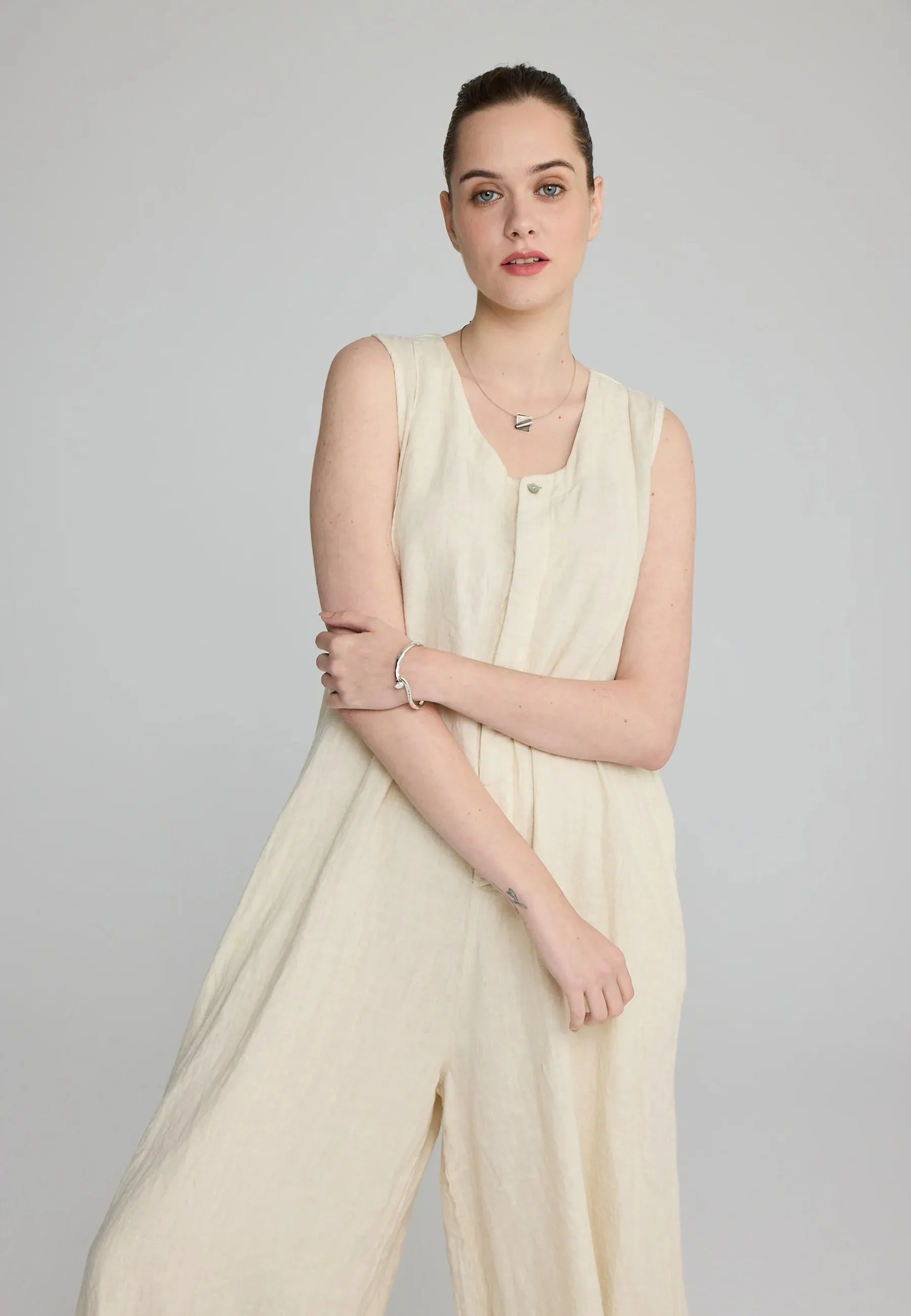 SOLARA – Wide-Leg Linen Jumpsuit