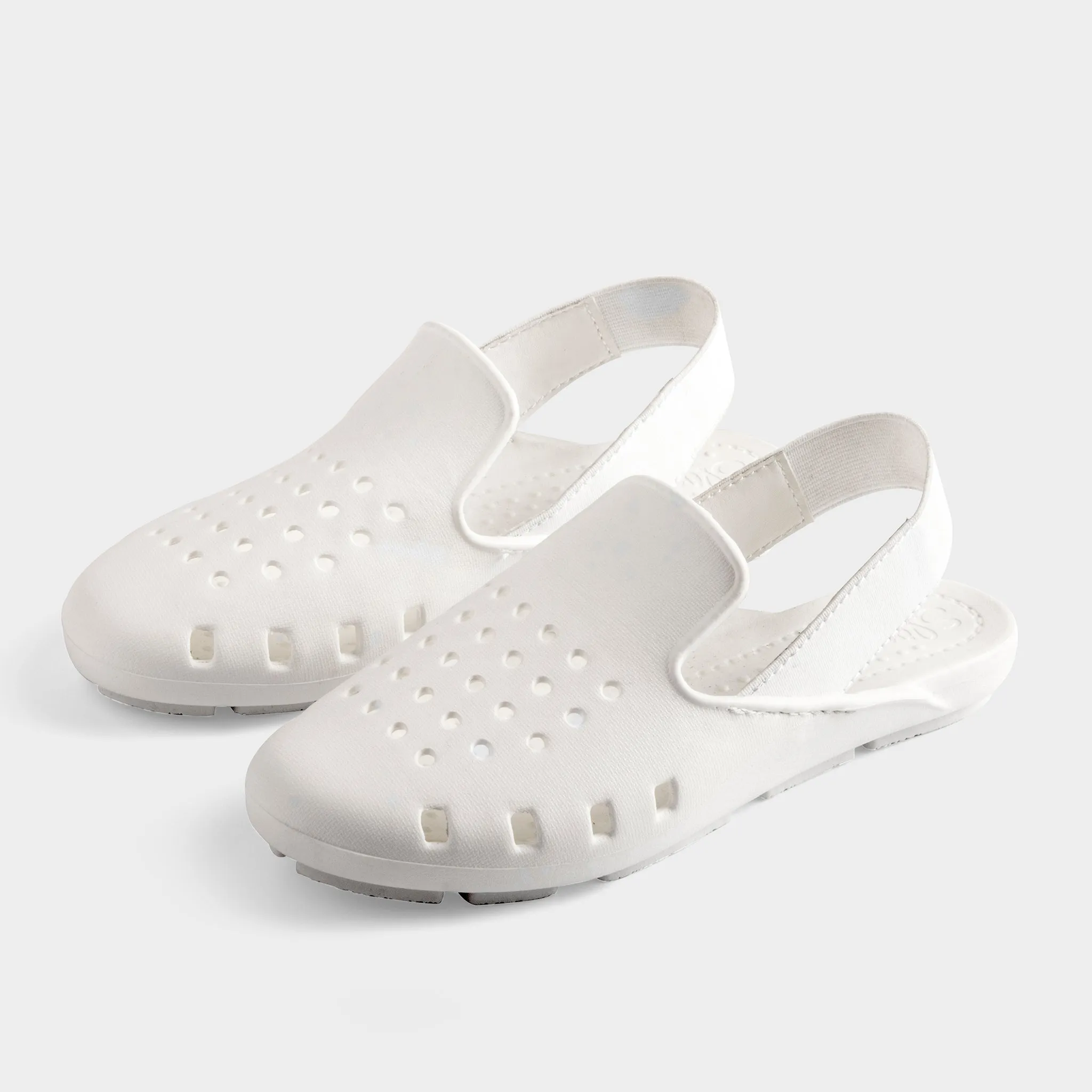 WHITE CLASSIC MULE SLINGERS <br><span style="font-size: 8px; font-weight: normal;"> White Slides Sandals Closed Toe Kids, Toddlers,  Girls Water Shoes Summer 2024